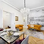 Opera deluxe apartman
