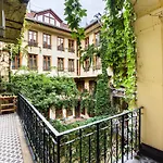 Opera deluxe apartman